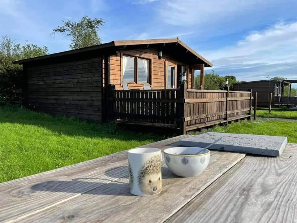 Country Bumpkin - Romantic Couples Stay In Oakhill Cabin Экстерьер фото