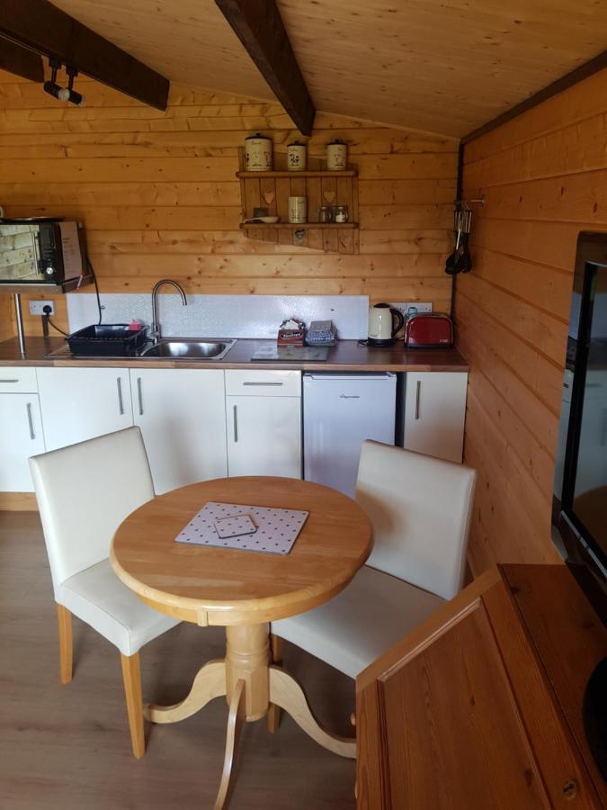 Country Bumpkin - Romantic Couples Stay In Oakhill Cabin Экстерьер фото